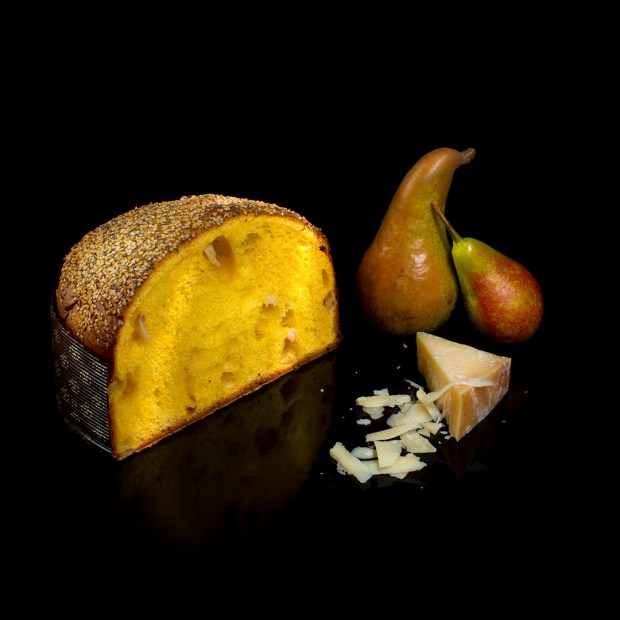 attilio-servi-pasticceria-panettone-pere-parmigiano